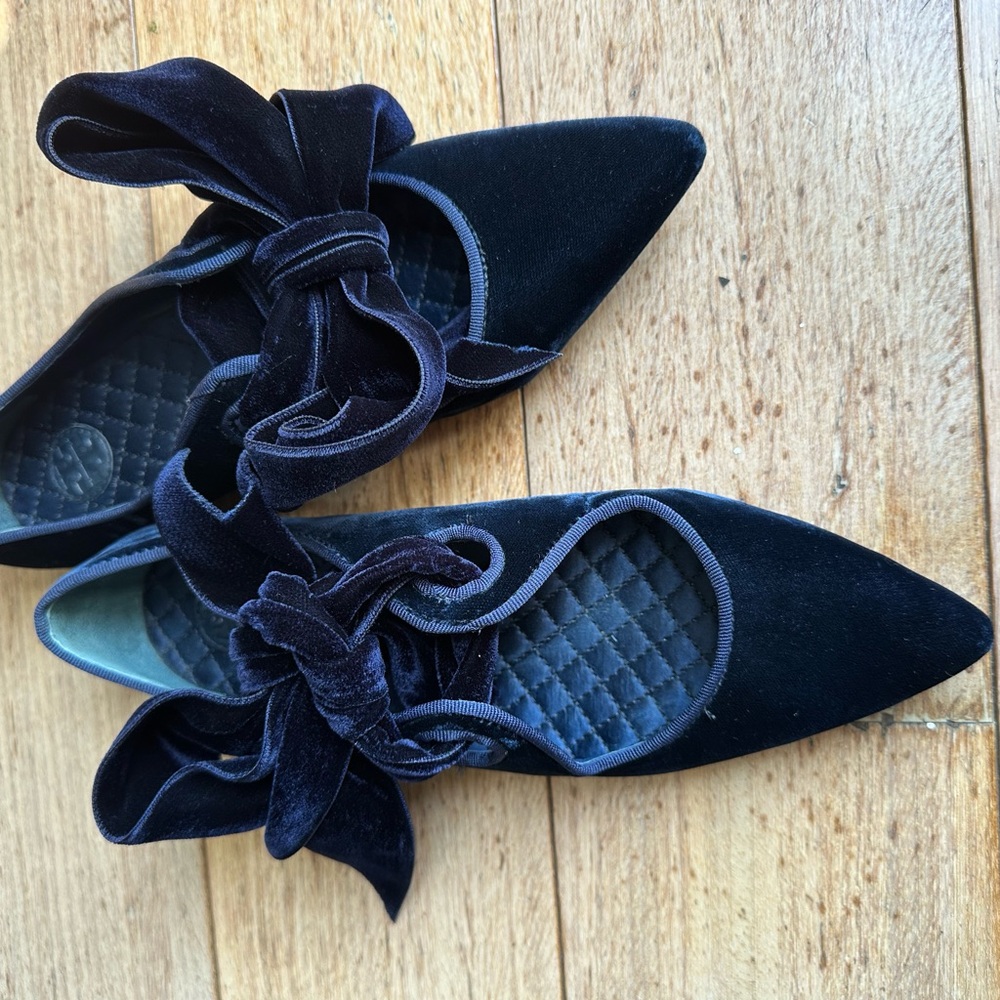 Tory Burch Clara Navy Velvet Women's Ballet Shoes